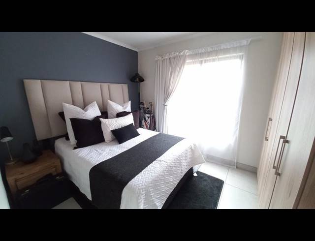 3 BEDROOM APARTMENT FOR SALE IN GLEN MARAIS